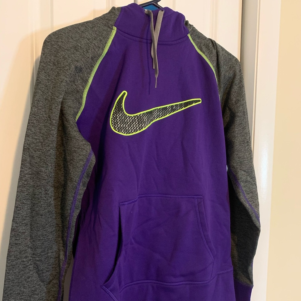Nike sweatshirt